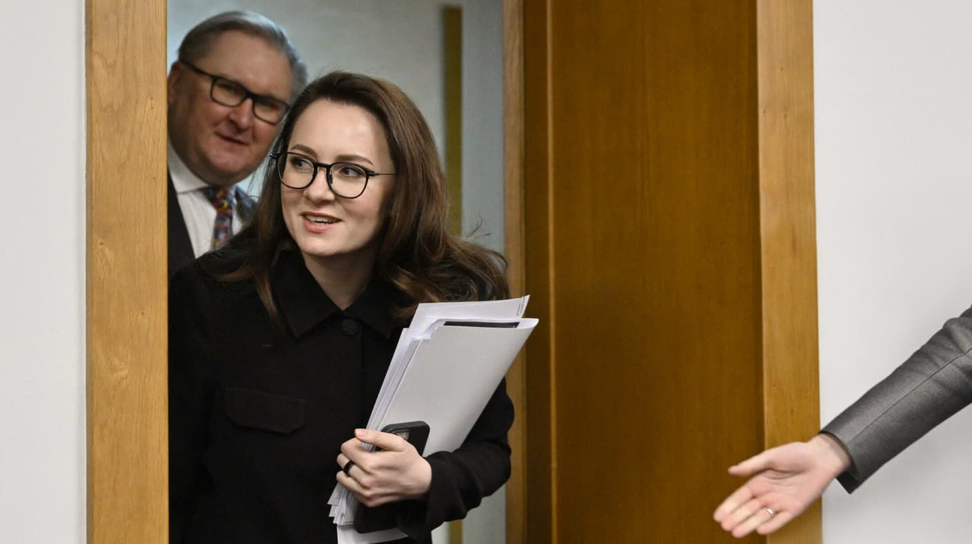 Більше грошей в обмін на реформи. Які вимоги додав ЄС у програму фінансування України